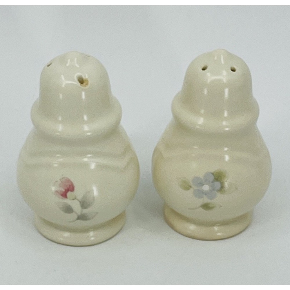 Vintage Pfaltzgraff Tea Rose Salt and Pepper Shakers Stoneware